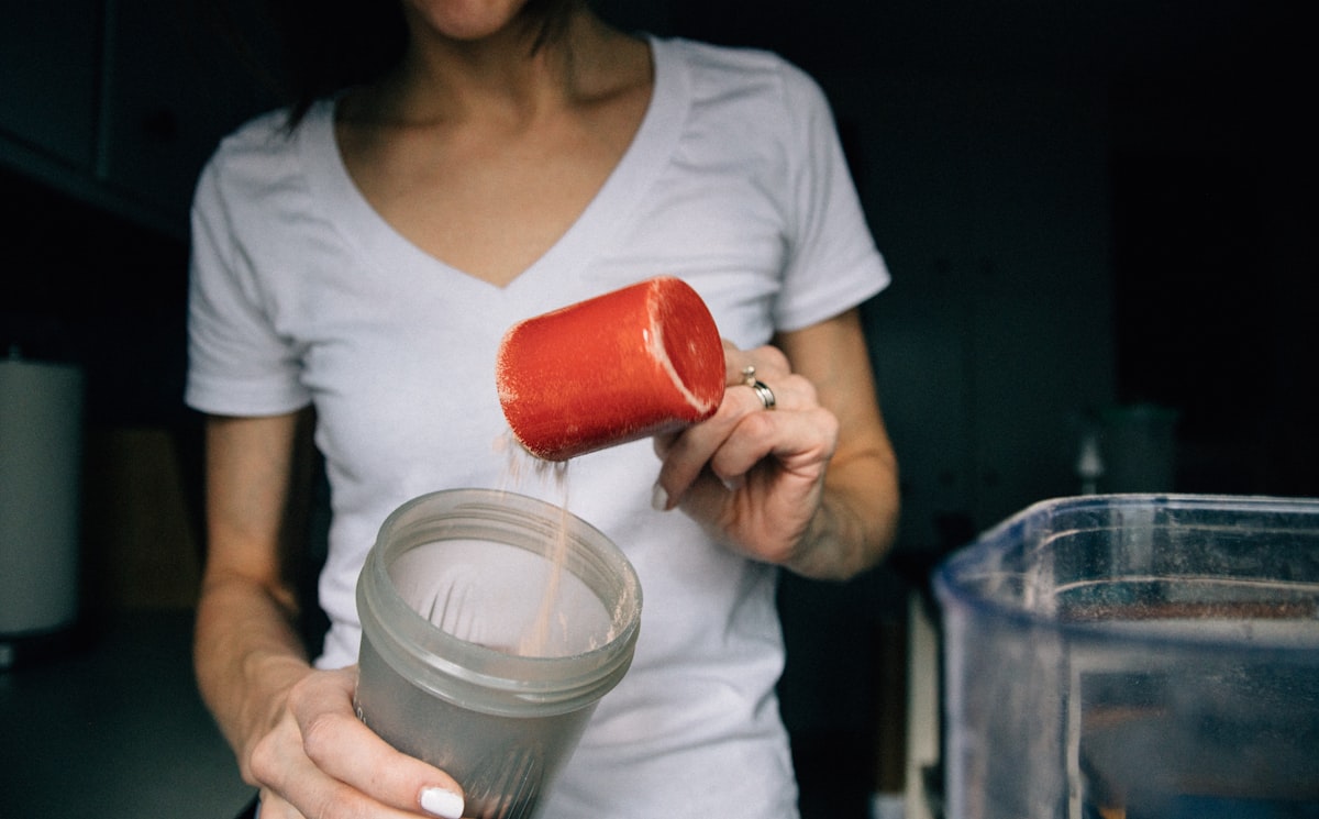 Hydration and electrolyte balance for high-intensity training